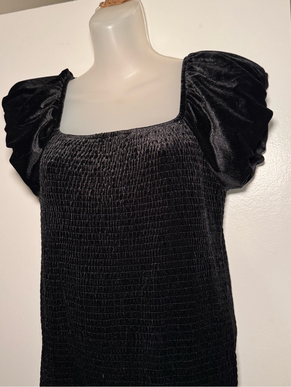 Simplee Black Velvet Shirred Puff Sleeve Dress XL